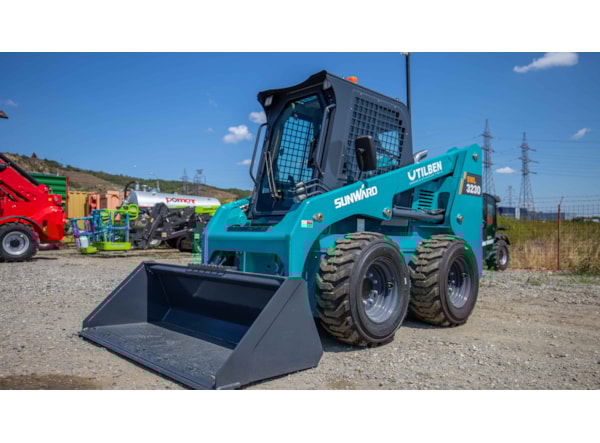 MiniIncarcator SUNWARD SWL 3230, 3.5 ton, 74CP de vanzare